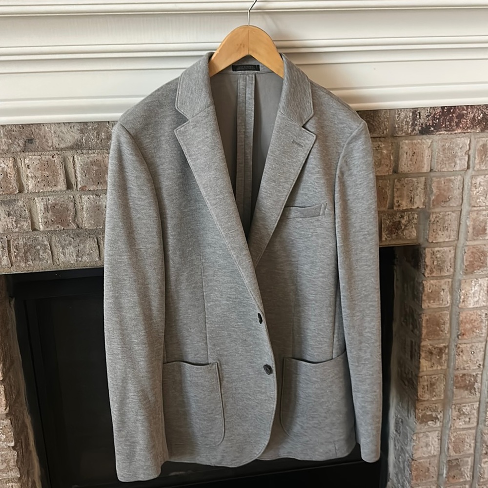 Men’s gray size medium sports coat